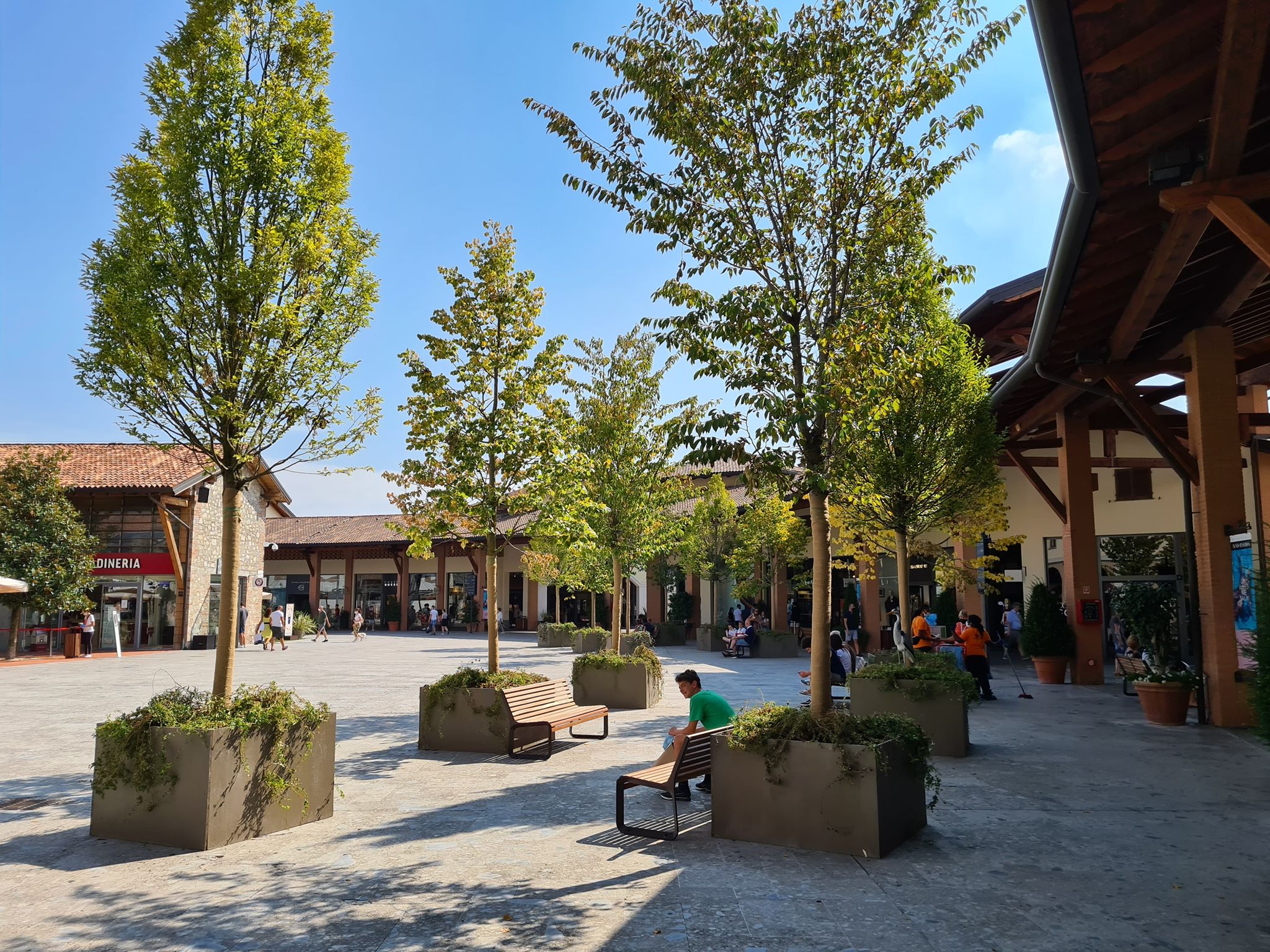 Franciacorta outlet village как добраться из милана